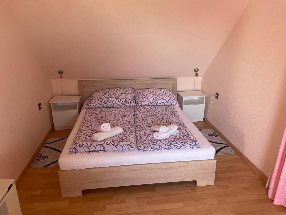 Ferienwohnung Gitta Apartmanhaz Zalakaros Exterior foto